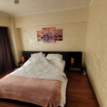 Downtown Top Apartments Bucarest Esterno foto
