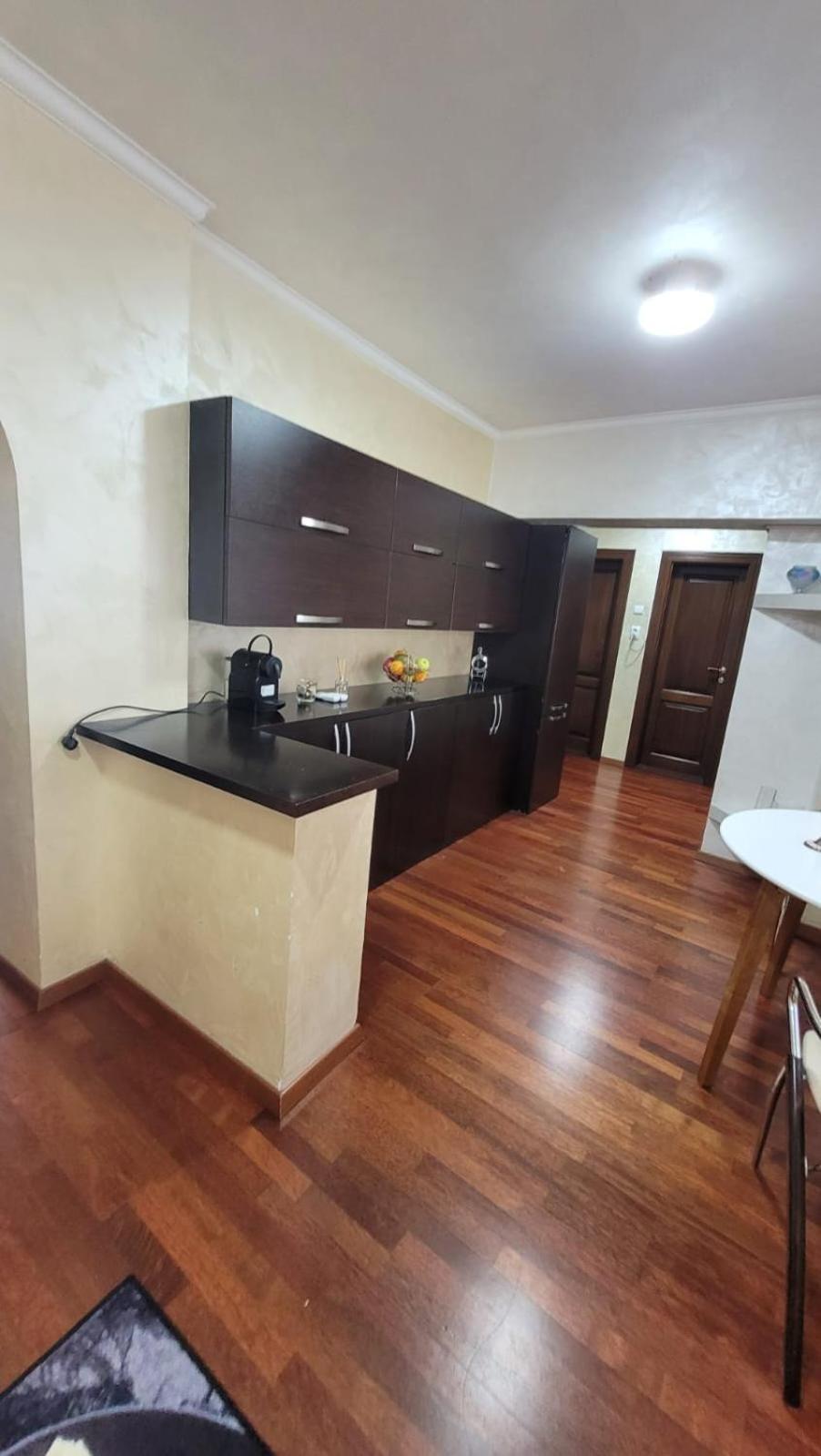 Downtown Top Apartments Bucarest Esterno foto